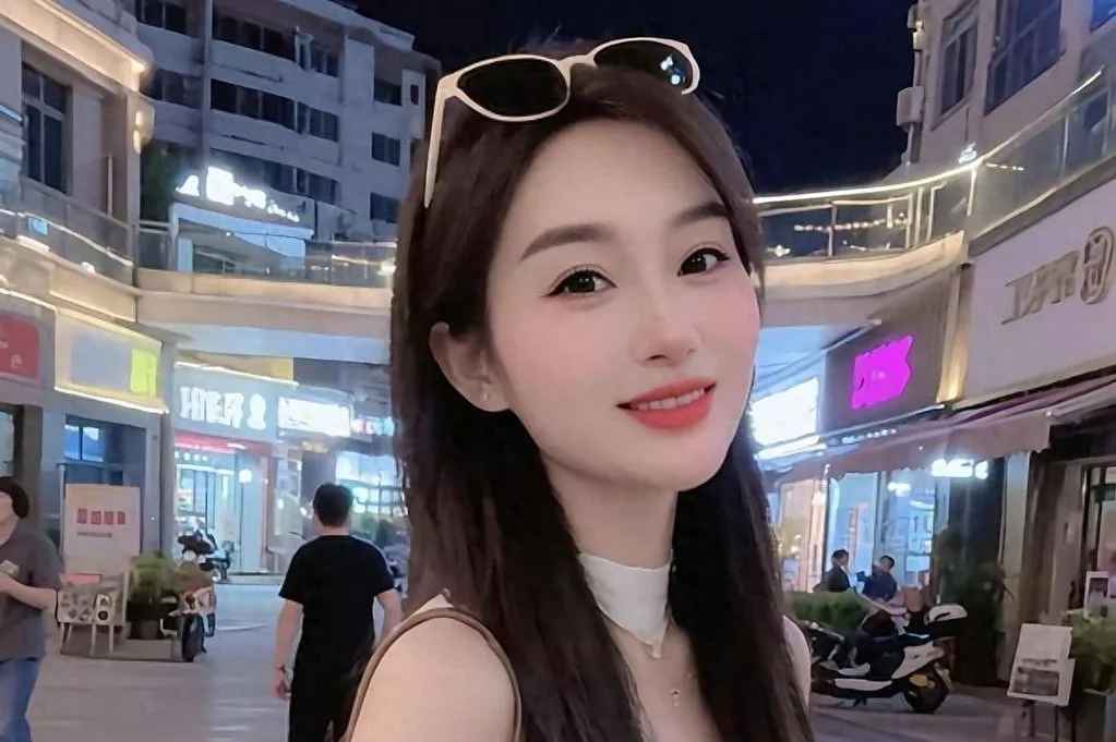 Blogger dies of breast cancer after declaring she was cured