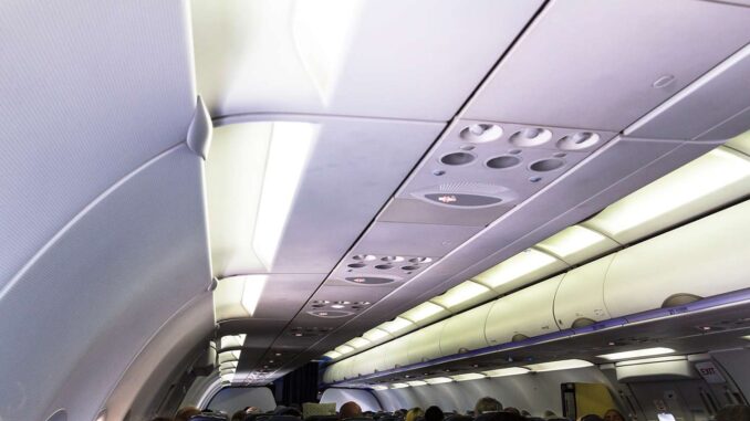 aircraft emergency landing smoke inhalation aircraft emergency landing smoke inhalation