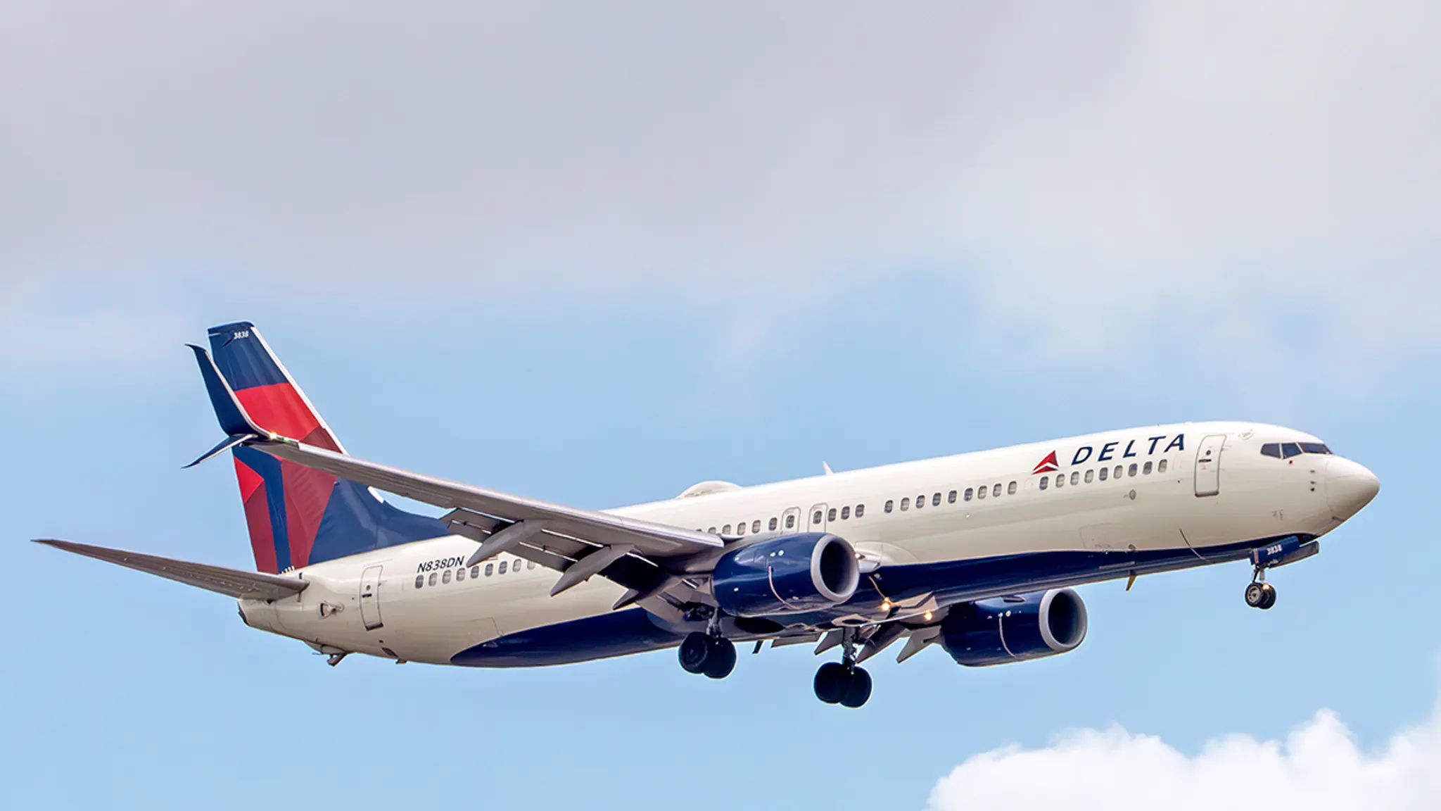LaGuardia bomb threat forces Delta flight evacuation